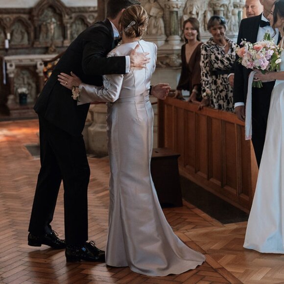 Terani Couture Flutter Satin Embroidered Gown Size 12 NWT - Picture 6 of 11